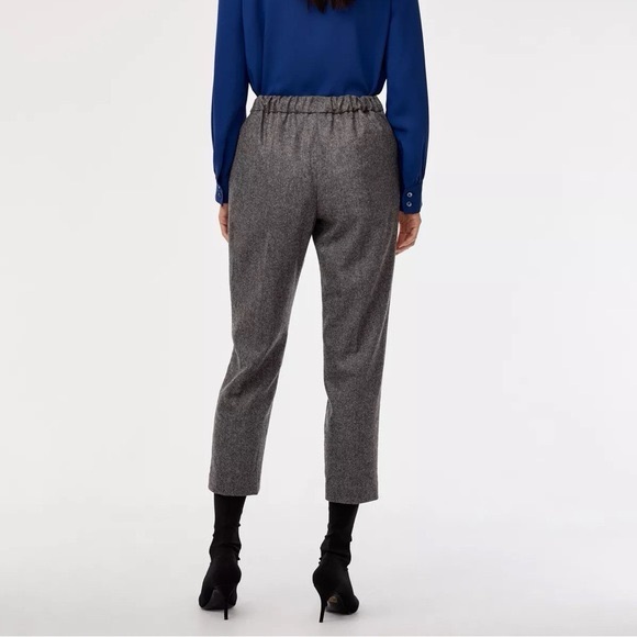 Aritzia Babaton Cohen Wool Blend Cropped Ankle Pant in Charcoal - Picture 2 of 15